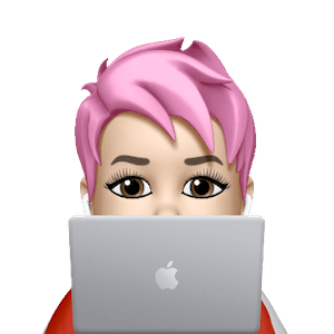 Mi emoji frente de un ordenador